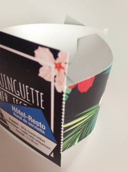 Rond de serviette vu de côté