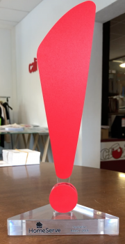 Trophée point d'exclamation caluire vileurbanne et lyon